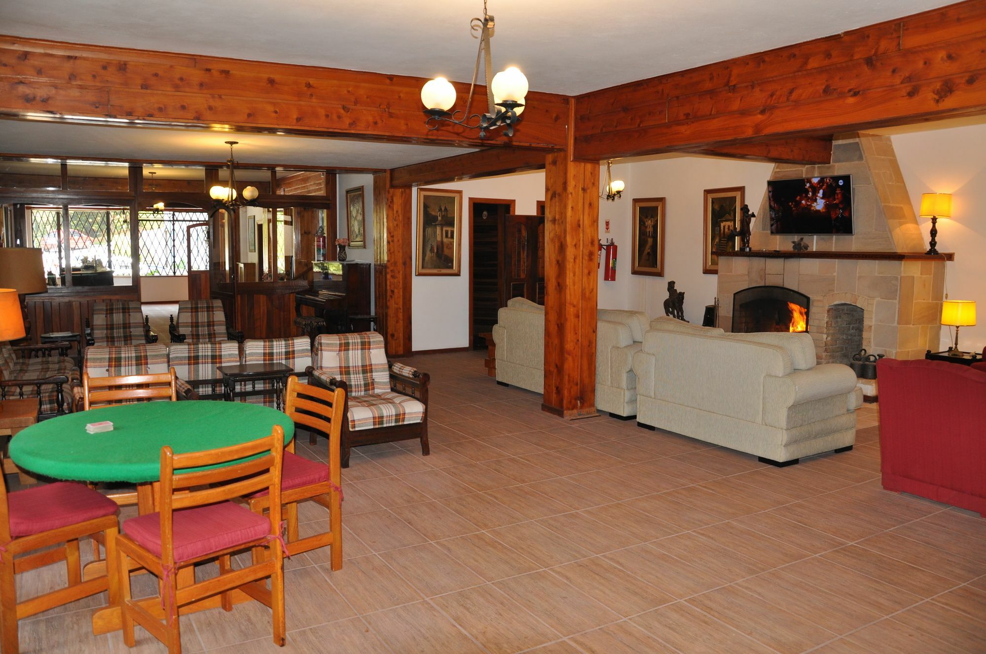Hotel Vila Regina Campos do Jordão Eksteriør billede